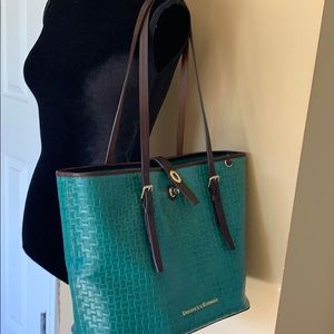 Dooney & Bourke Tote